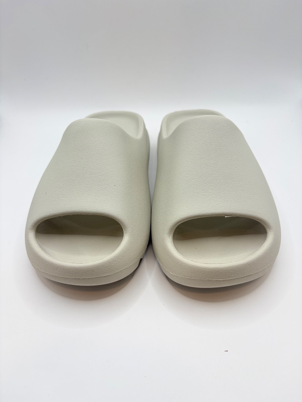 YEEZY YS-01 Cream Slide Sandals Size 9